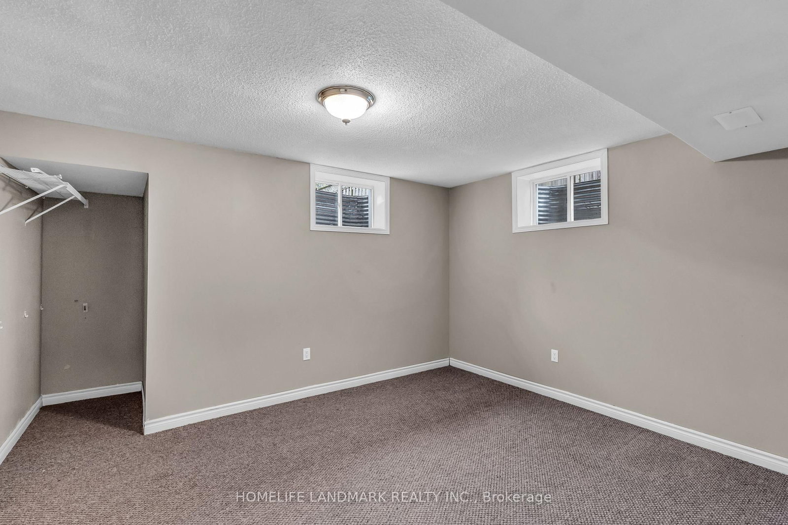 1538 Coronation Drive - Photo 39