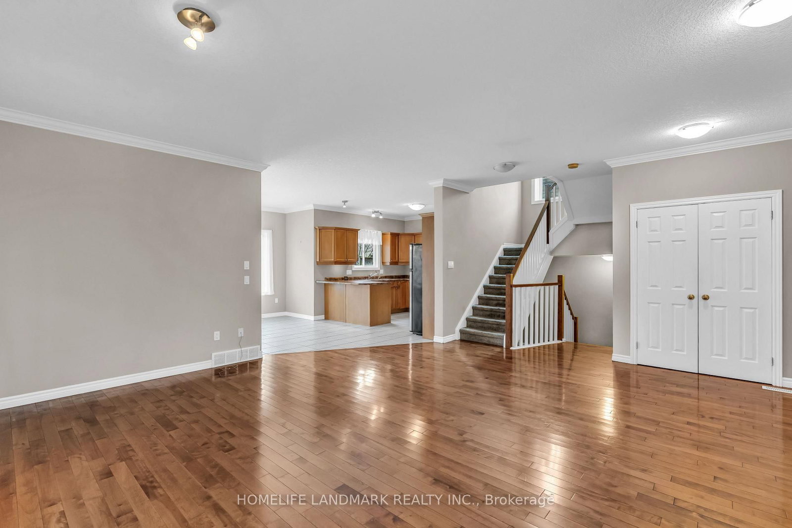 1538 Coronation Drive - Photo 9