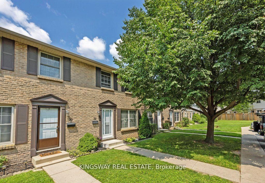 1725 Ernest Avenue, Unit 32