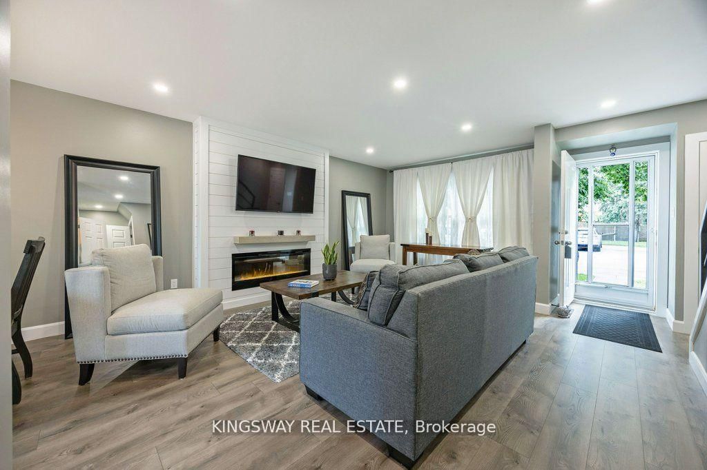 1725 Ernest Avenue, Unit 32 - Photo 2