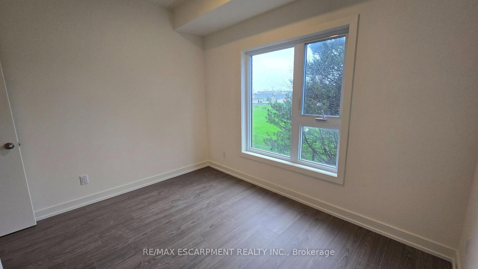 16 Melbourne Avenue, Unit 210B - Photo 18
