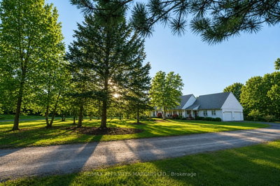18537 STONEHOUSE POINT Road • South Glengarry, ON photo 2