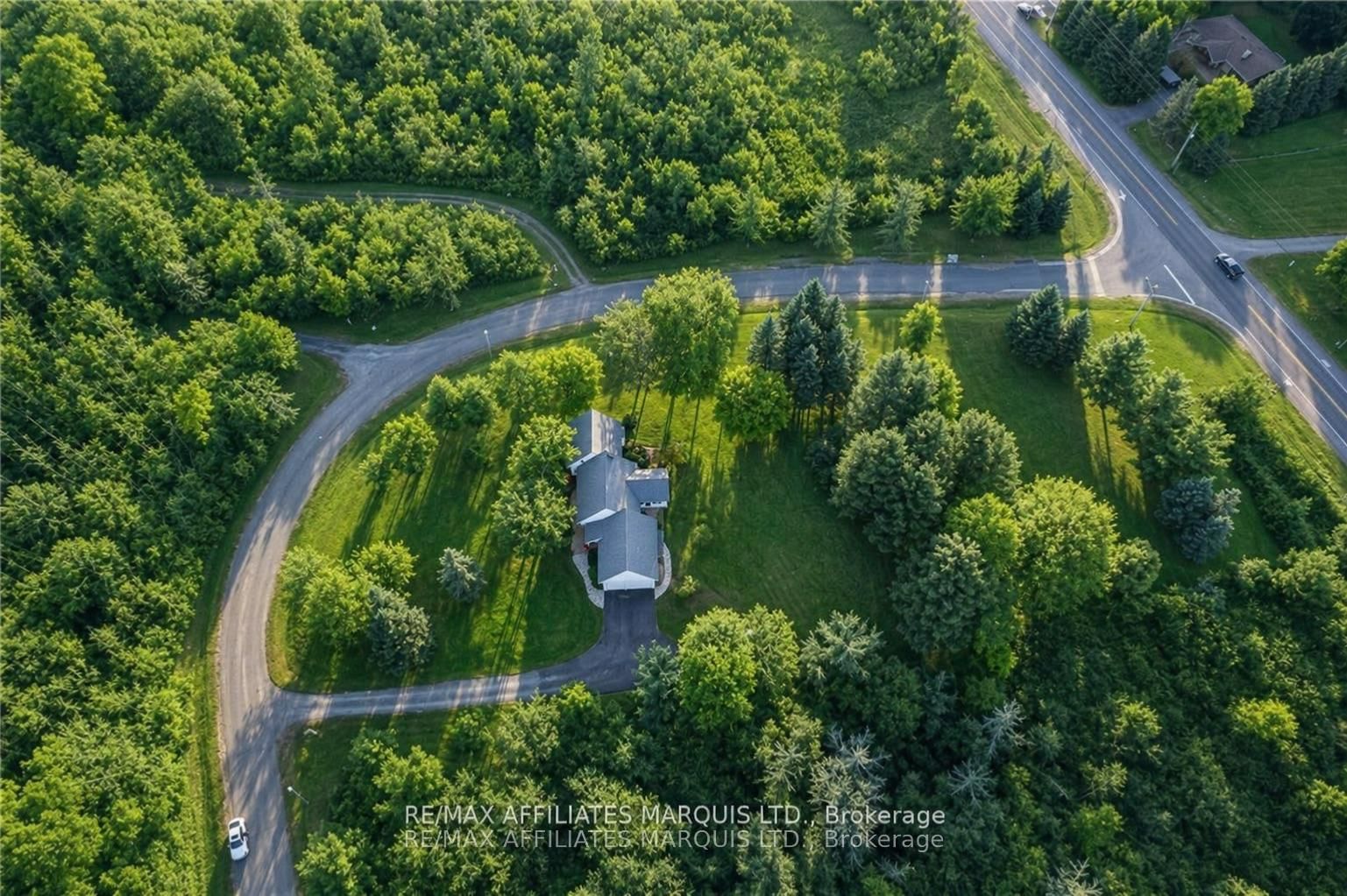 18537 STONEHOUSE POINT Road • South Glengarry, ON photo 3
