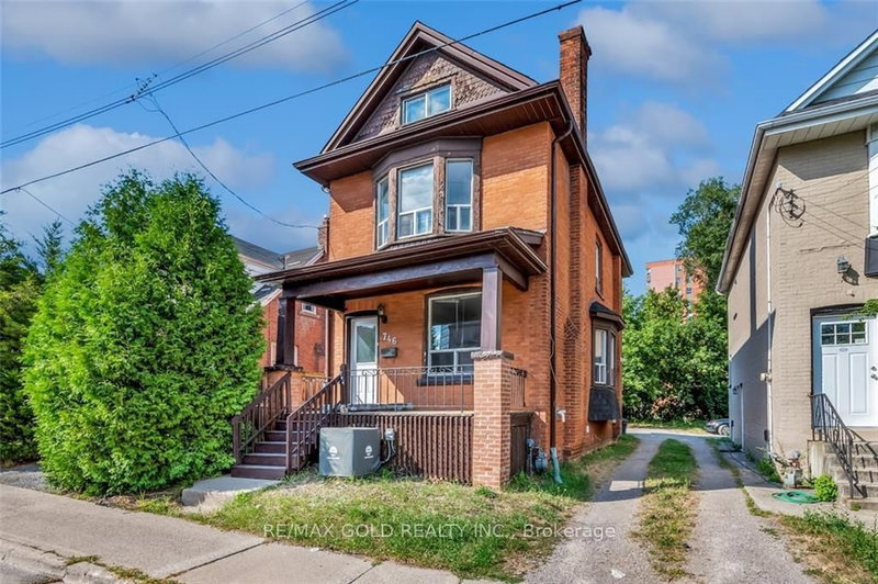 746 King Street W