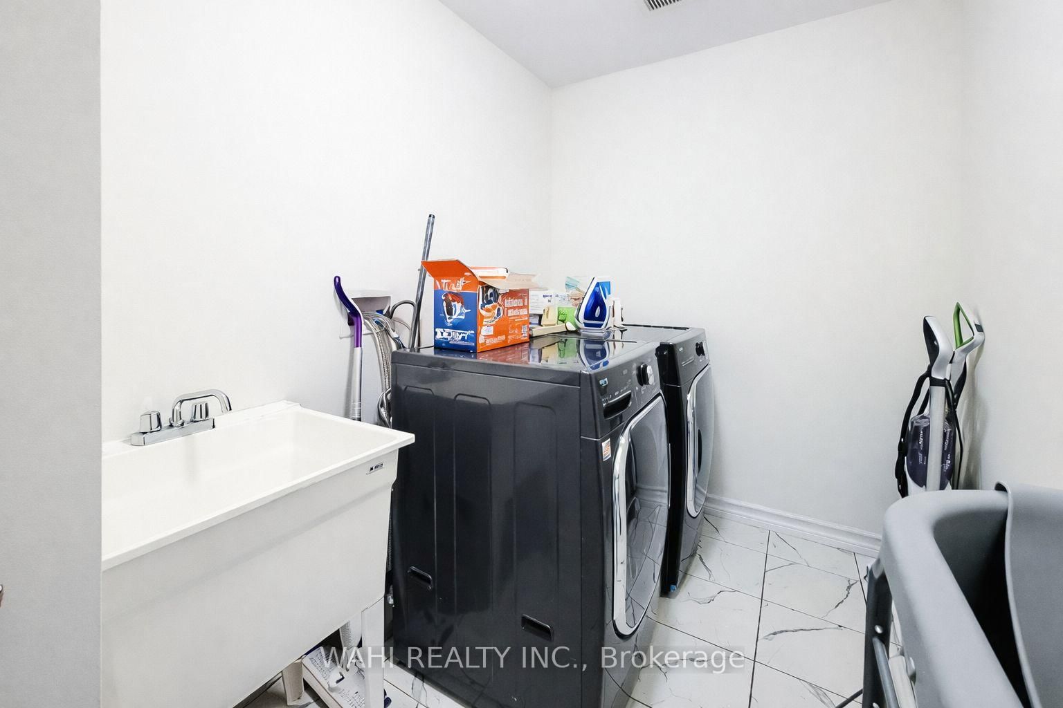 73 Lillian Way - Photo 20