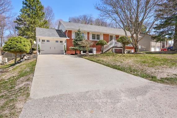 152 Bridge Street W