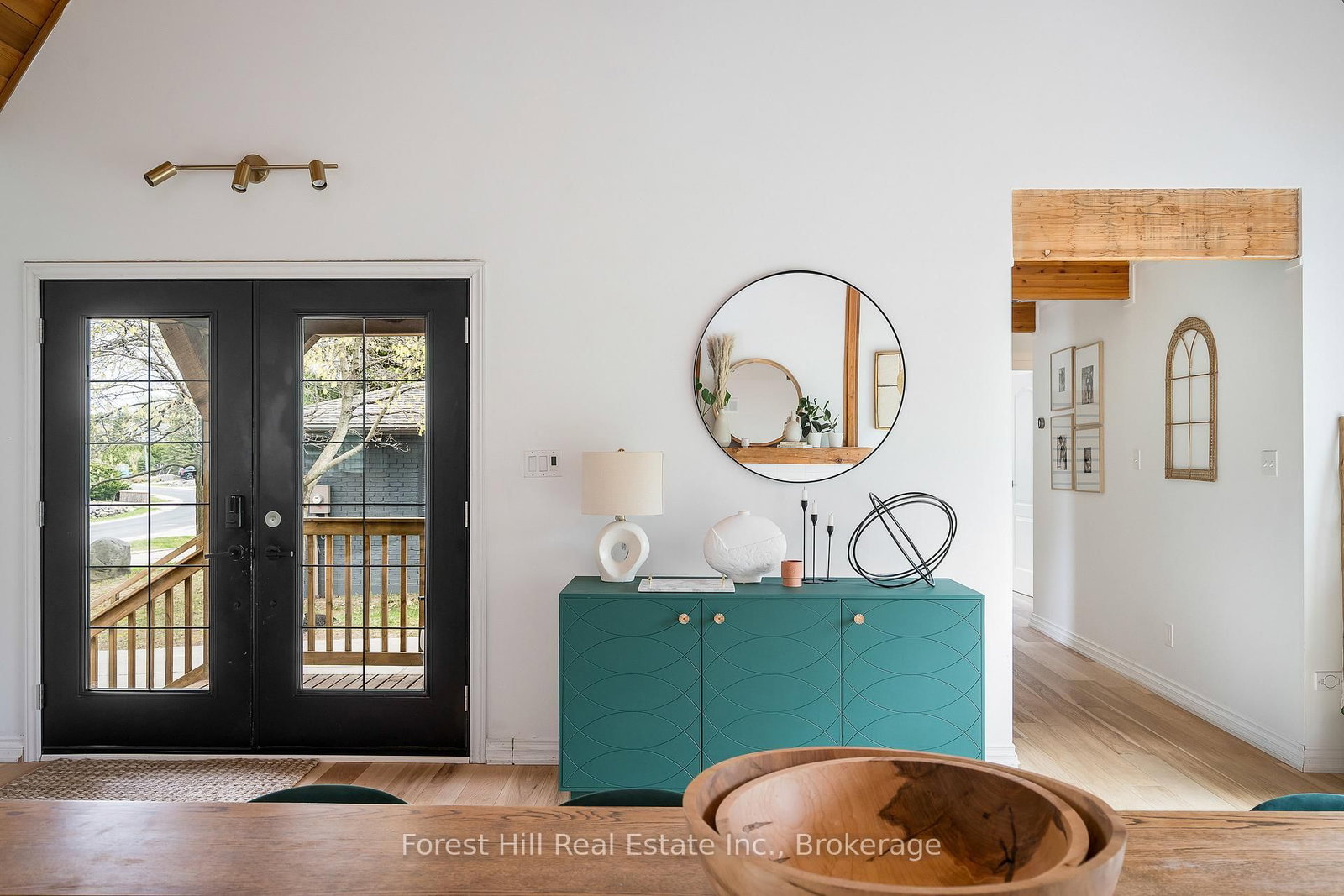 144 Brooker Boulevard - Photo 3