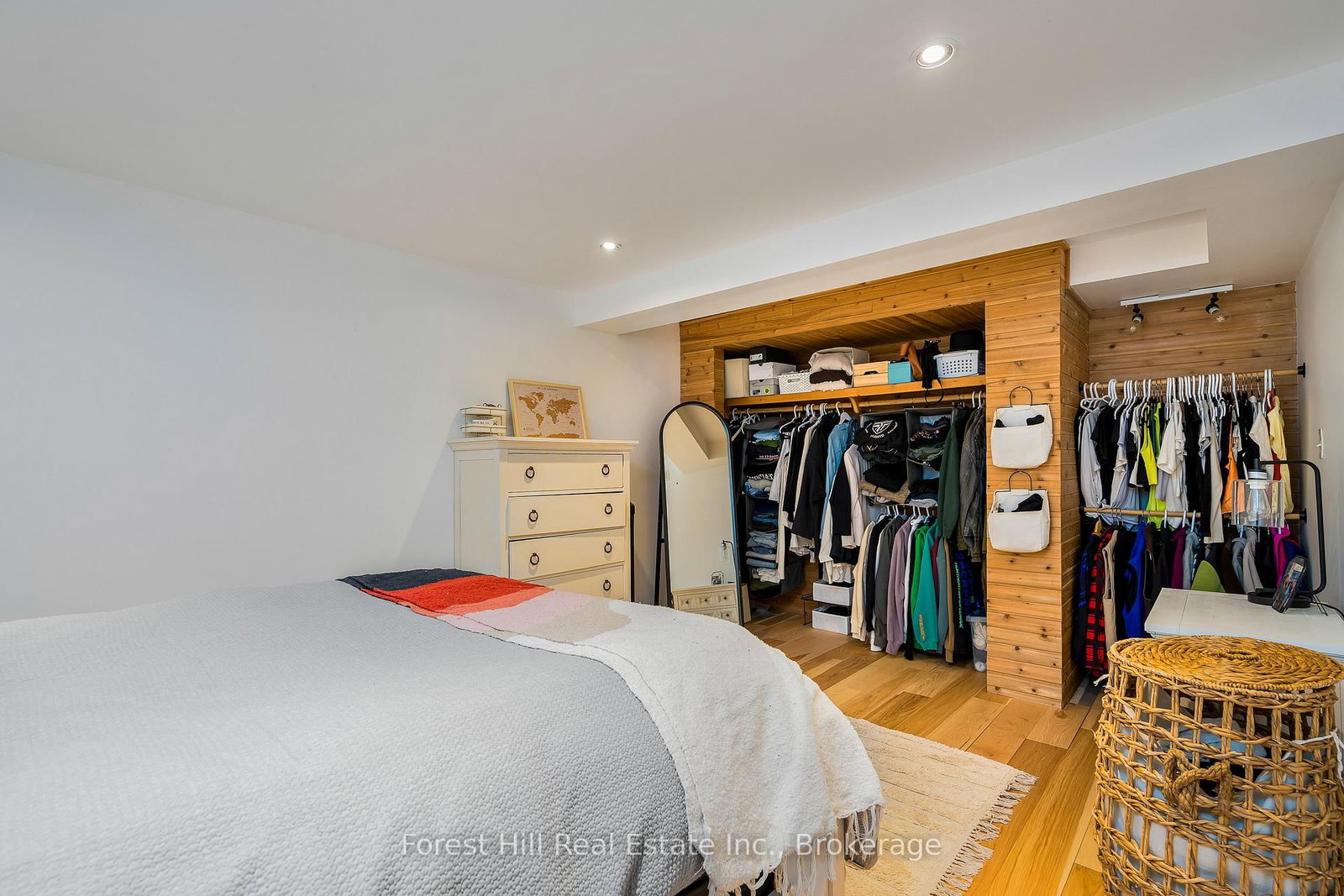 144 Brooker Boulevard - Photo 37