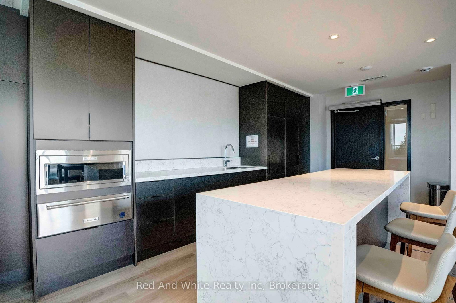 55 Duke Street W, Unit 803 - Photo 10