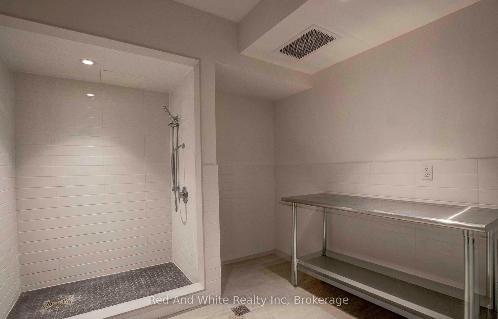 55 Duke Street W, Unit 803 - Photo 23