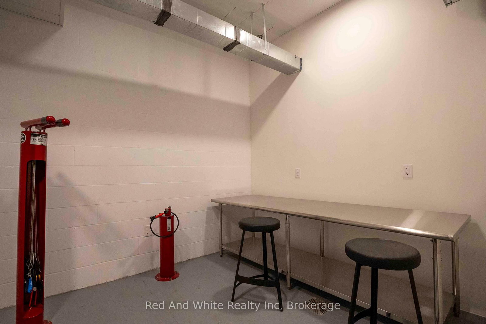 55 Duke Street W, Unit 803 - Photo 24