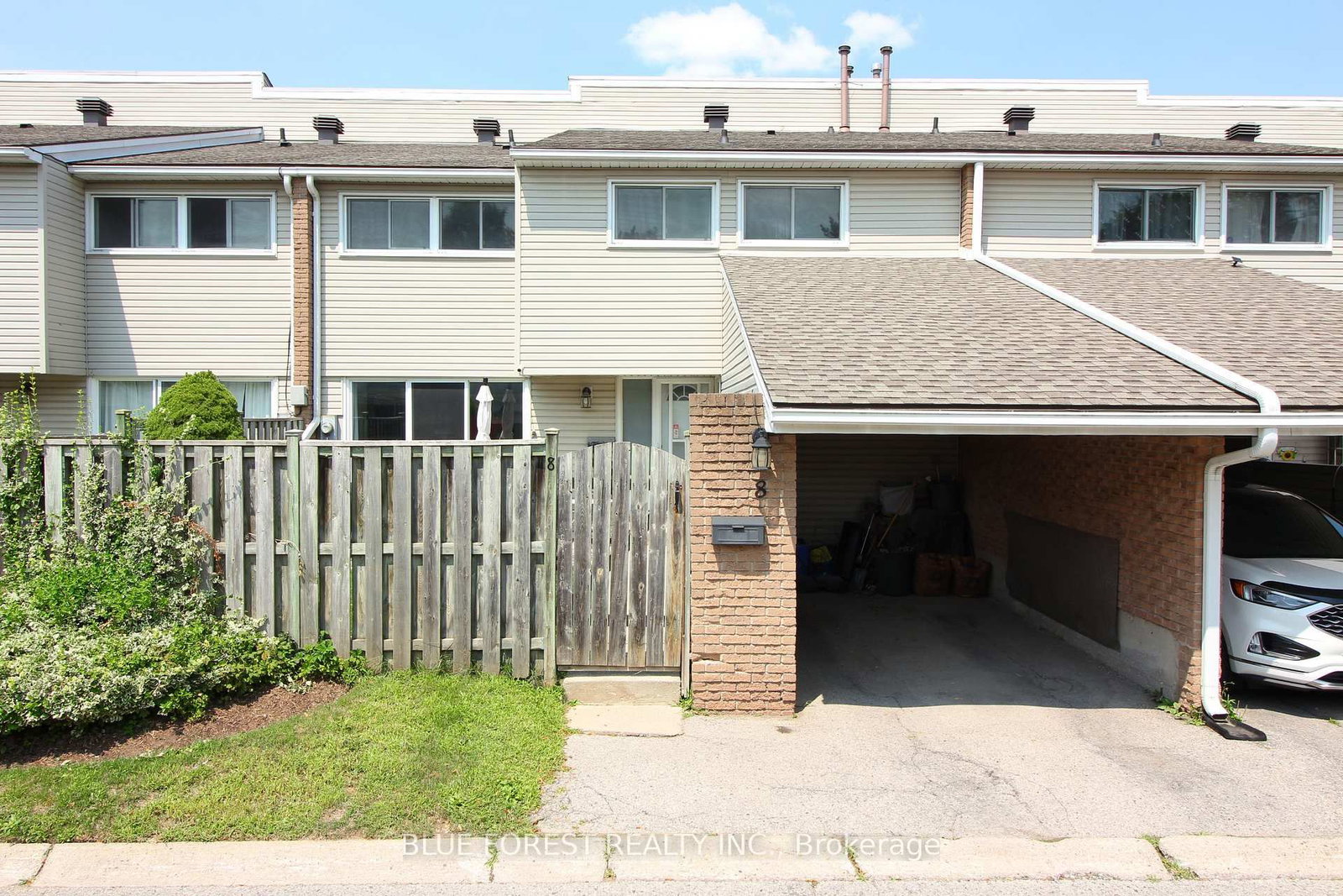 Townhouse for sale at 8-590 Millbank Drive, London South, Ontario, N6E 2H2 - South Y - MLS: X13051326