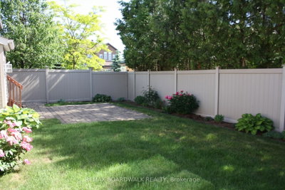 1861 Mickelberry Crescent • Orleans, ON photo 3