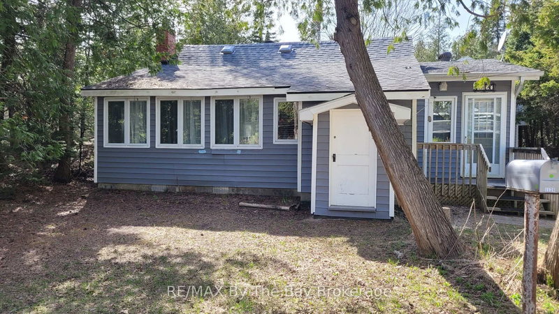 home for sale on 1120 King Edward Avenue