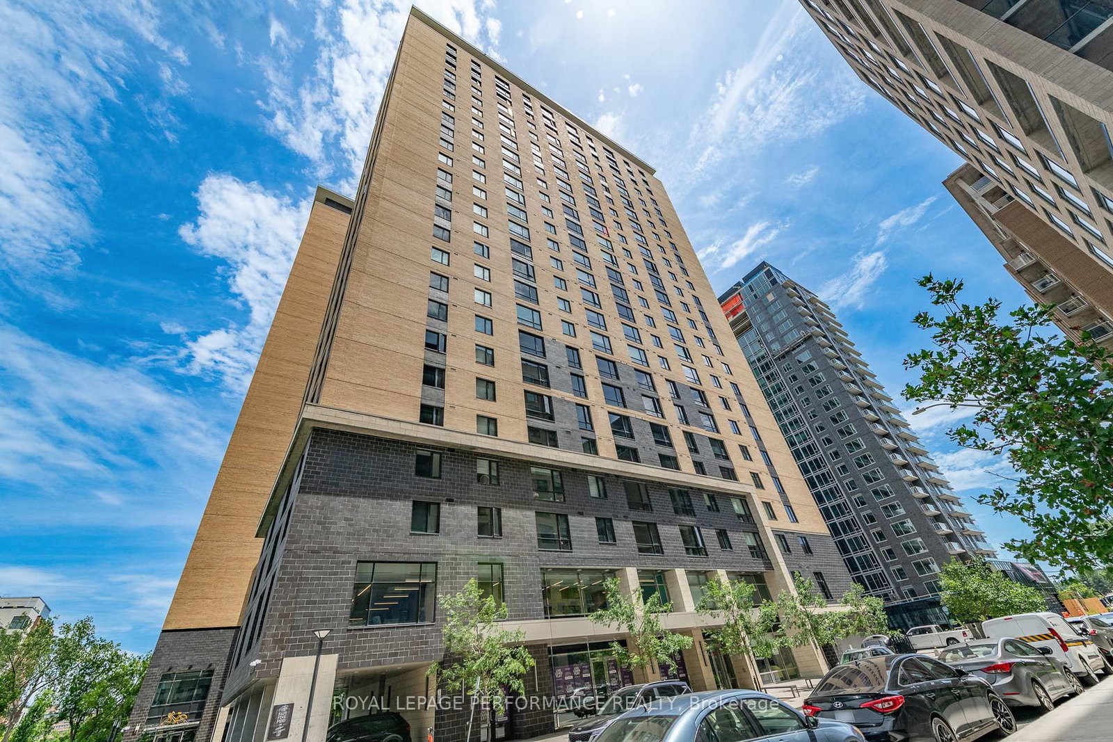 105 Champagne Avenue S, Unit 1118 - Photo 2