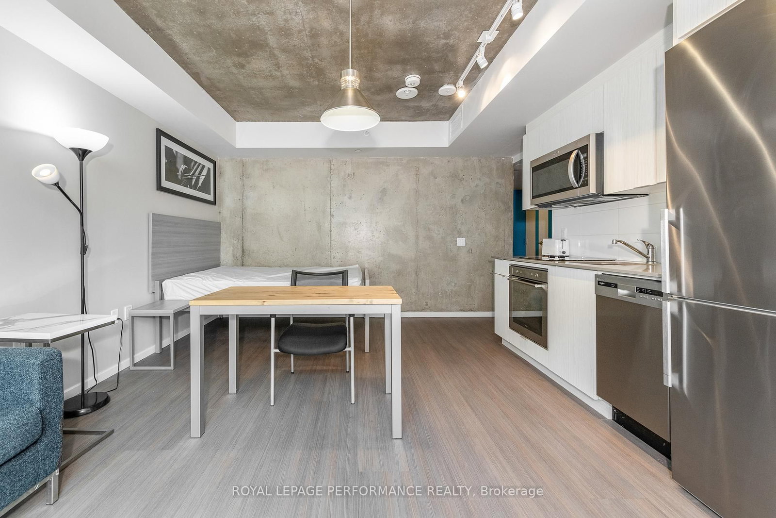 105 Champagne Avenue S, Unit 1118 - Photo 20