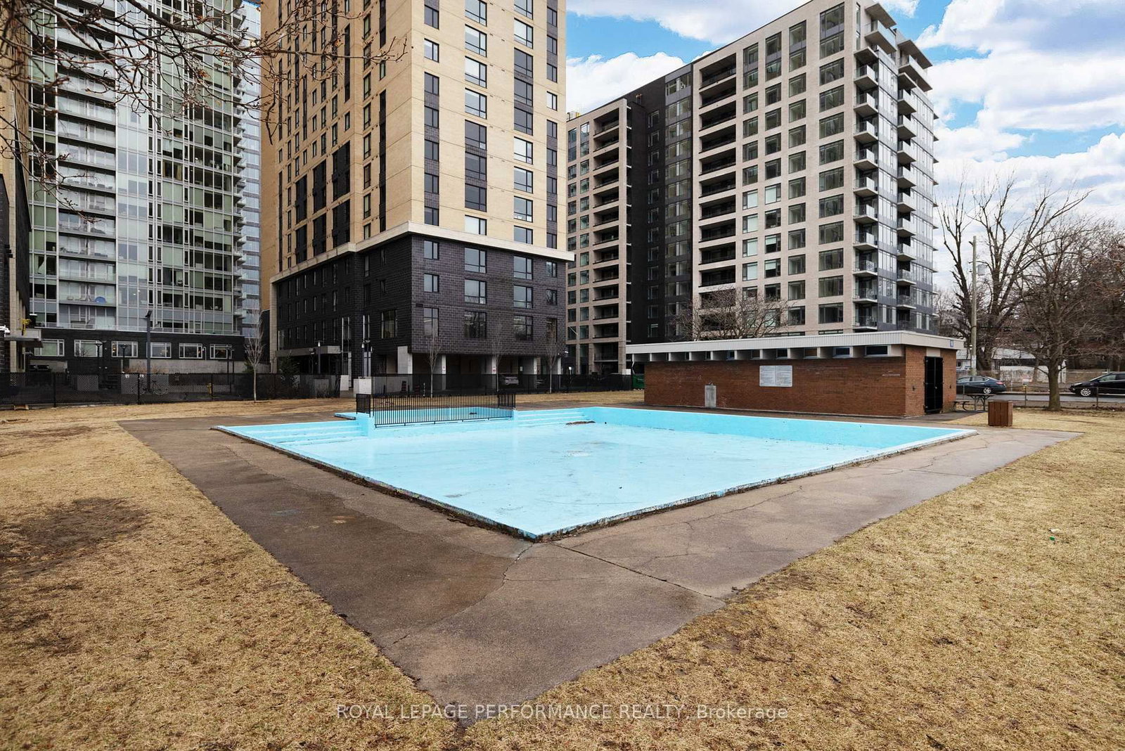 105 Champagne Avenue S, Unit 1118 - Photo 32