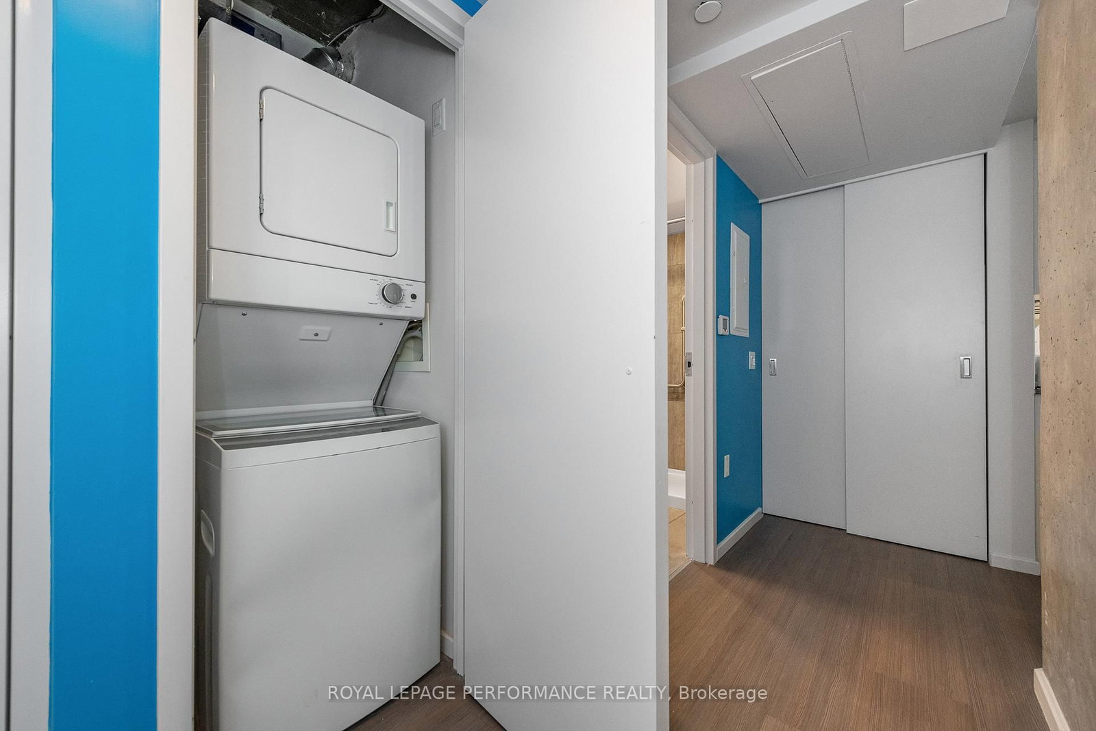 105 Champagne Avenue S, Unit 1118 - Photo 7