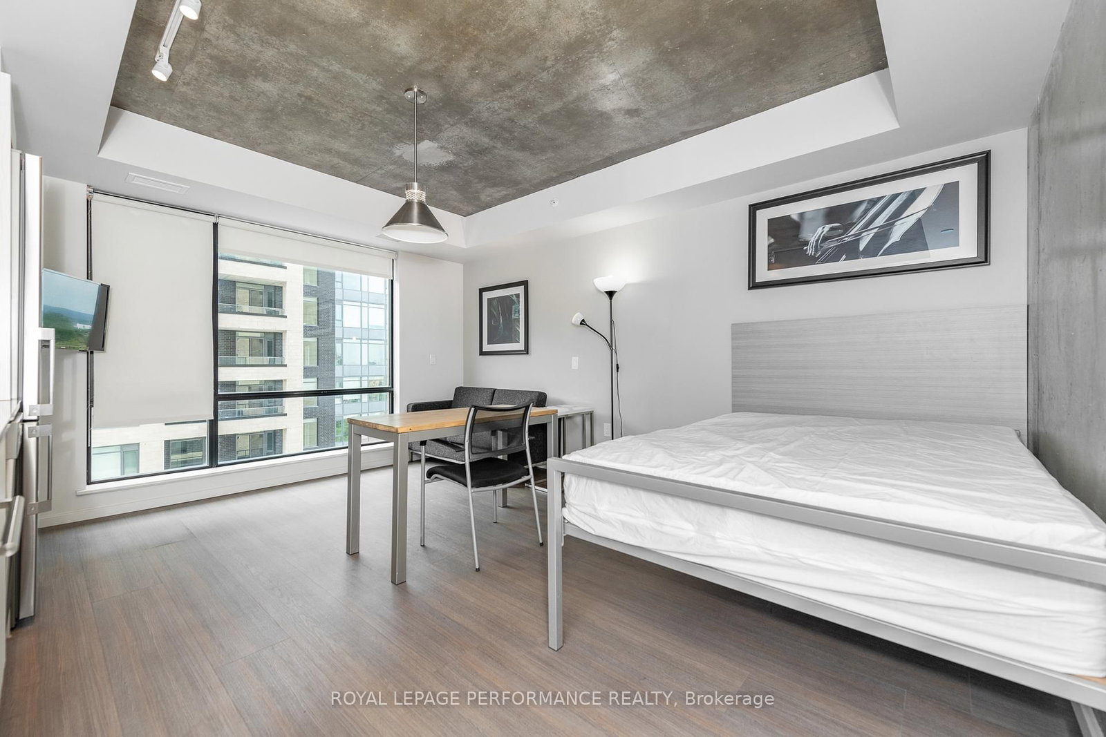 105 Champagne Avenue S, Unit 1118 - Photo 9