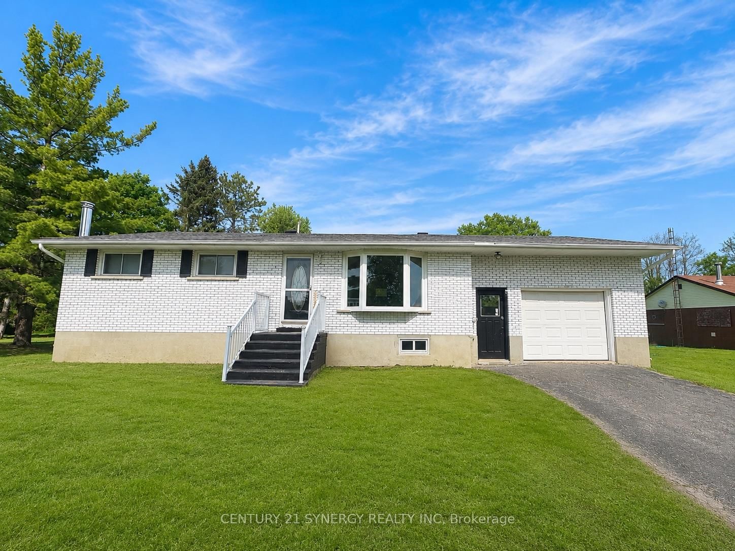 318 County Road 16 Road • Elizabethtown-Kitley, ON photo 2