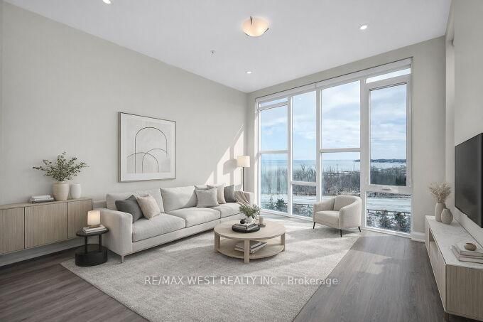 16 Concord Place, Unit 615