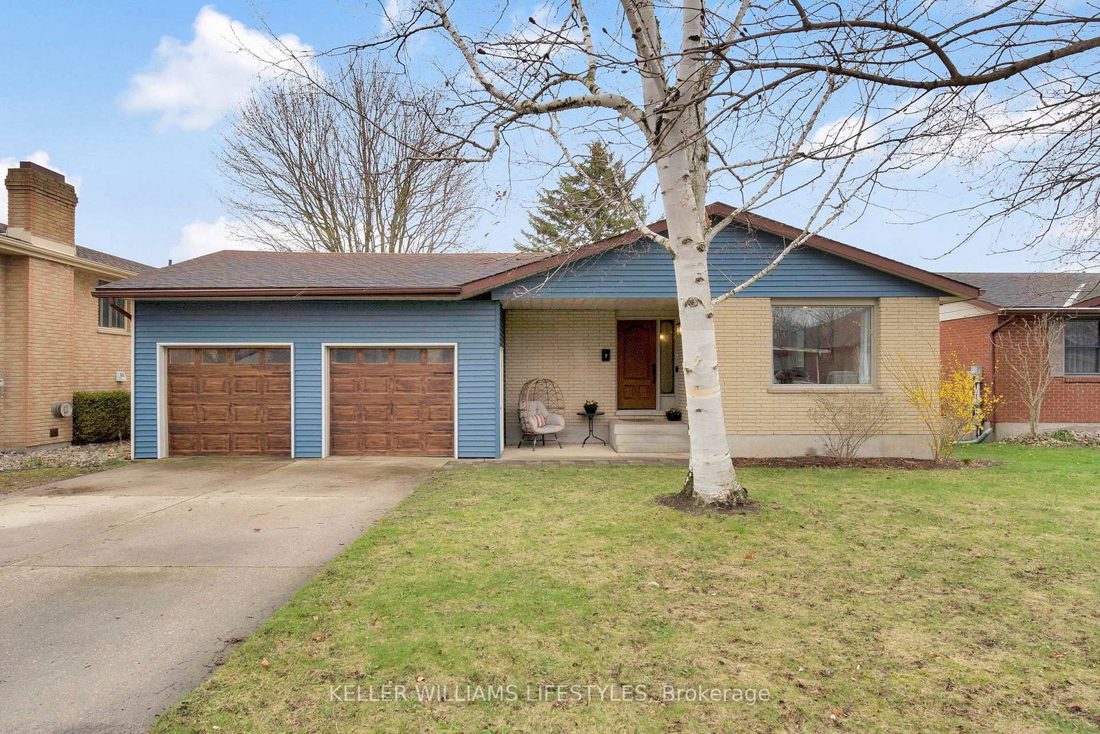Detached House for sale at 7 Locke Heights, Strathroy-Caradoc, Ontario, N7G 3X1 - NE - MLS: X13051736