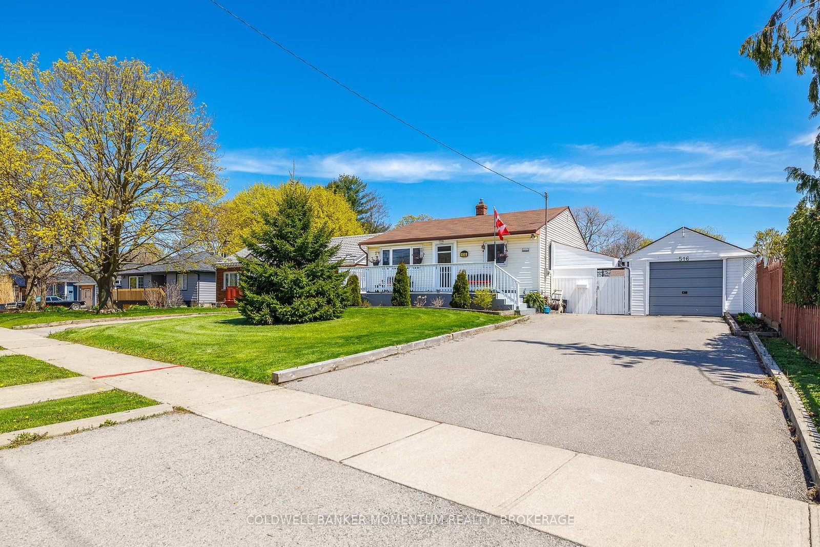 Detached House for sale at 516 Geneva Street, St. Catharines, Ontario, L2N 2H6 - Vine/Linwell - MLS: X13052200