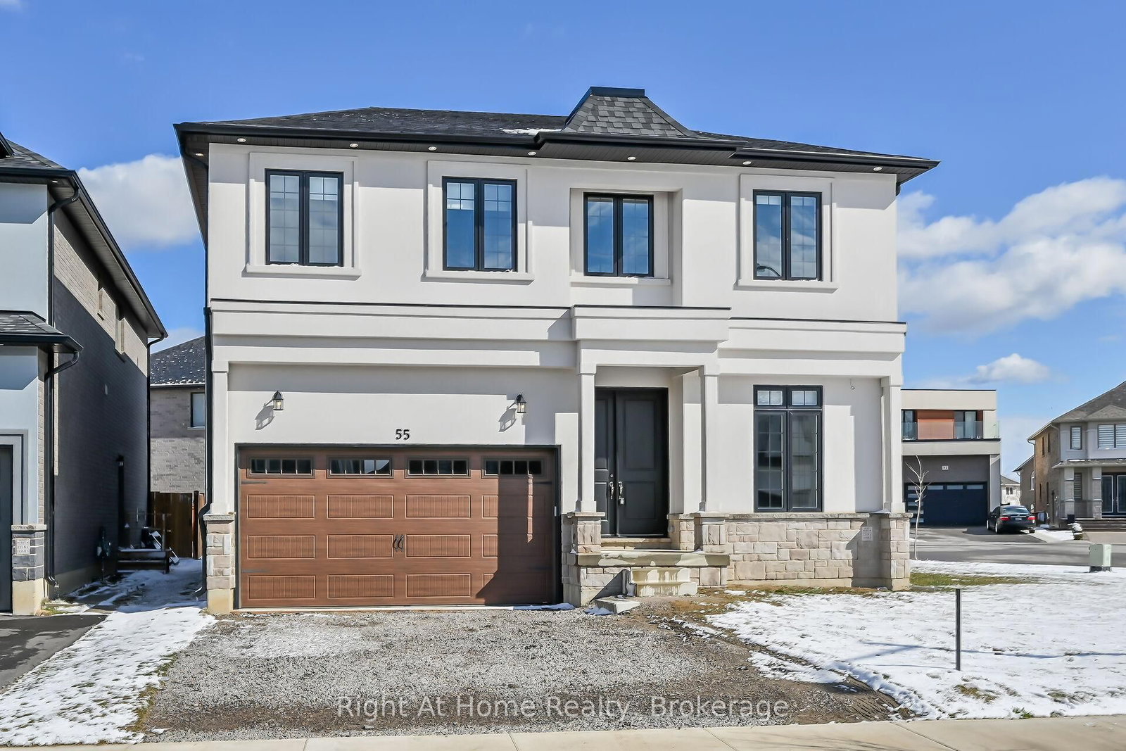 Detached House for sale at 55 Eringate Court, Hamilton, Ontario, L8J 0L7 - Stoney Creek Mountain - MLS: X13052302