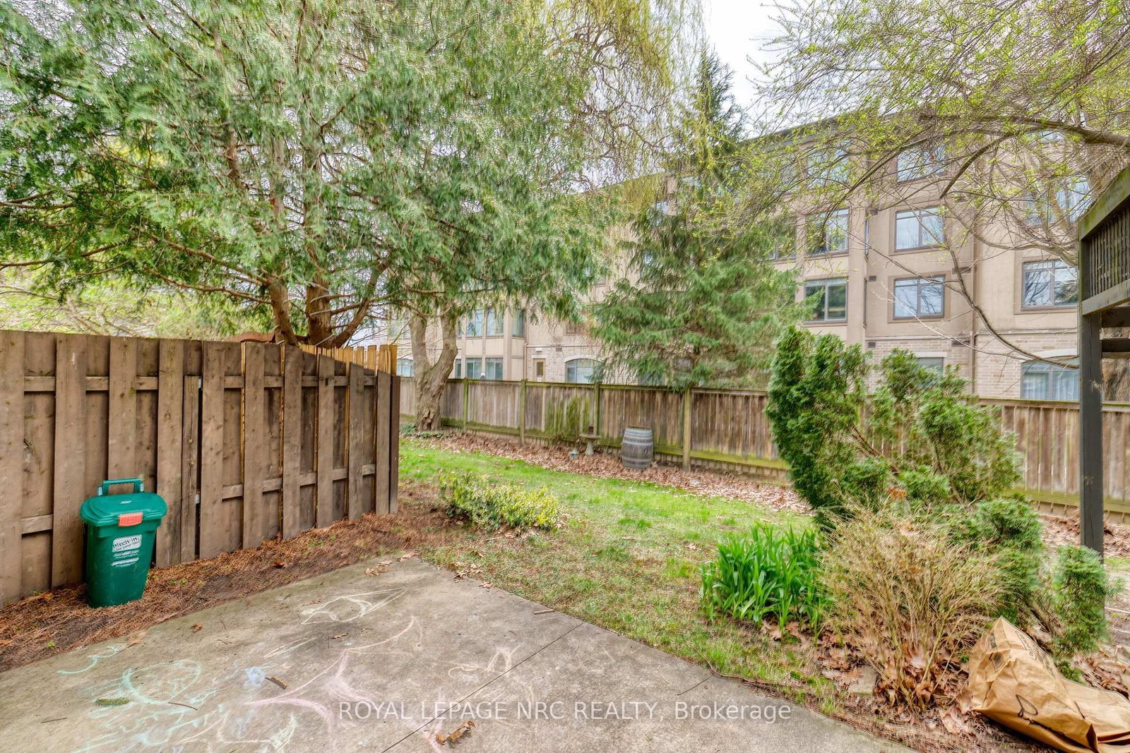50 Lakeshore Rd unit 44 Road • St. Catharines, ON photo 20