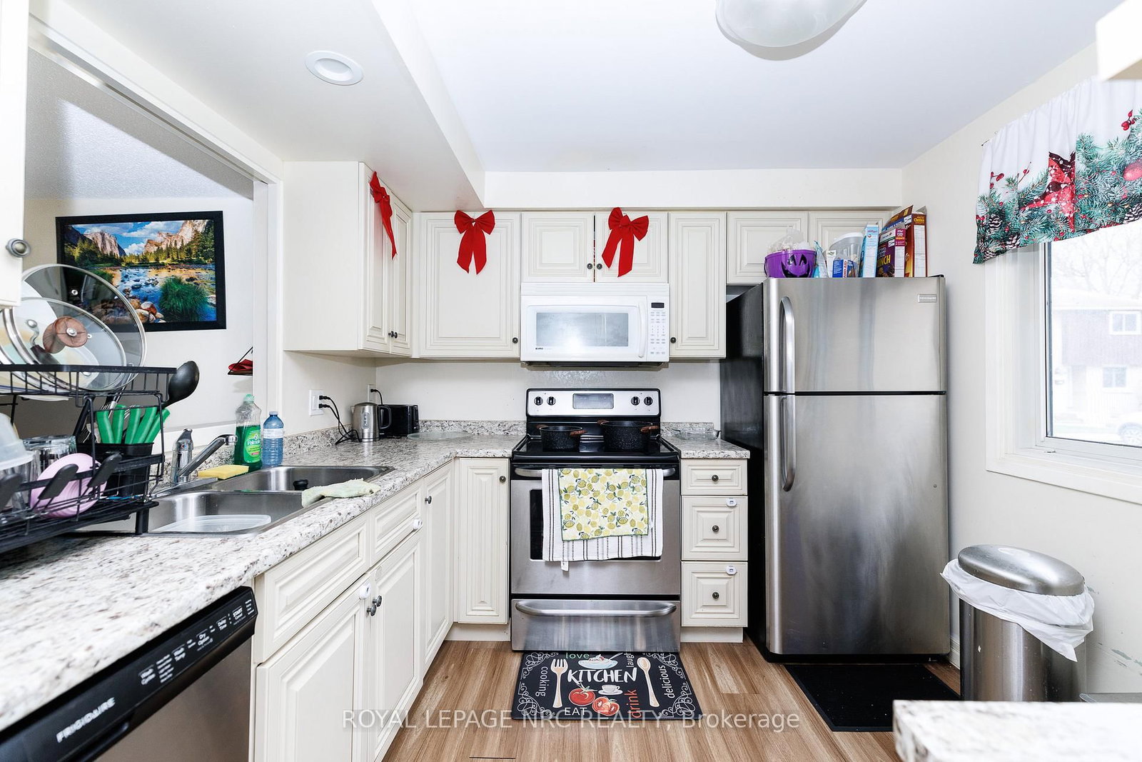 50 Lakeshore Rd unit 44 Road • St. Catharines, ON photo 4