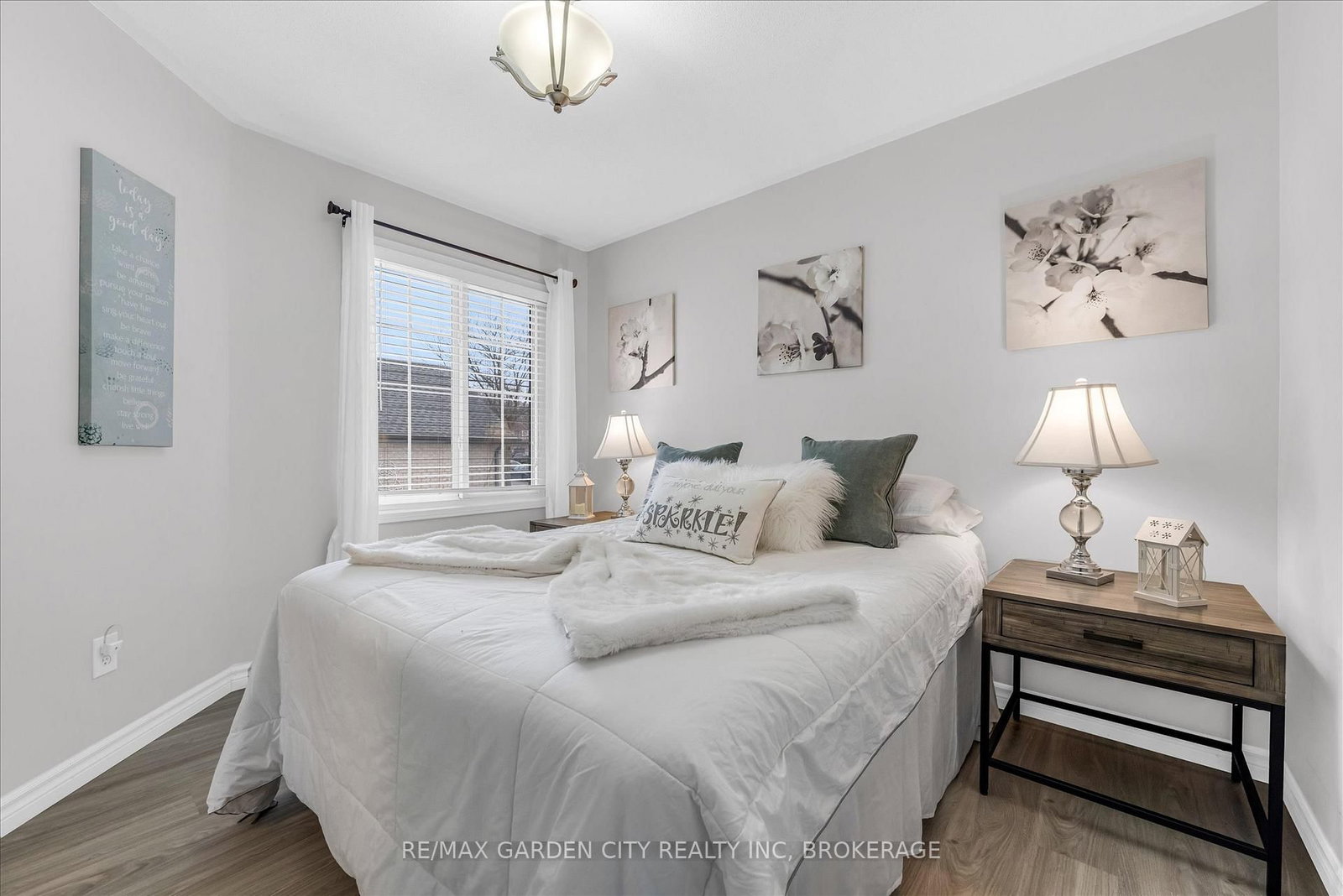 11 Jefferson Court W - Photo 14