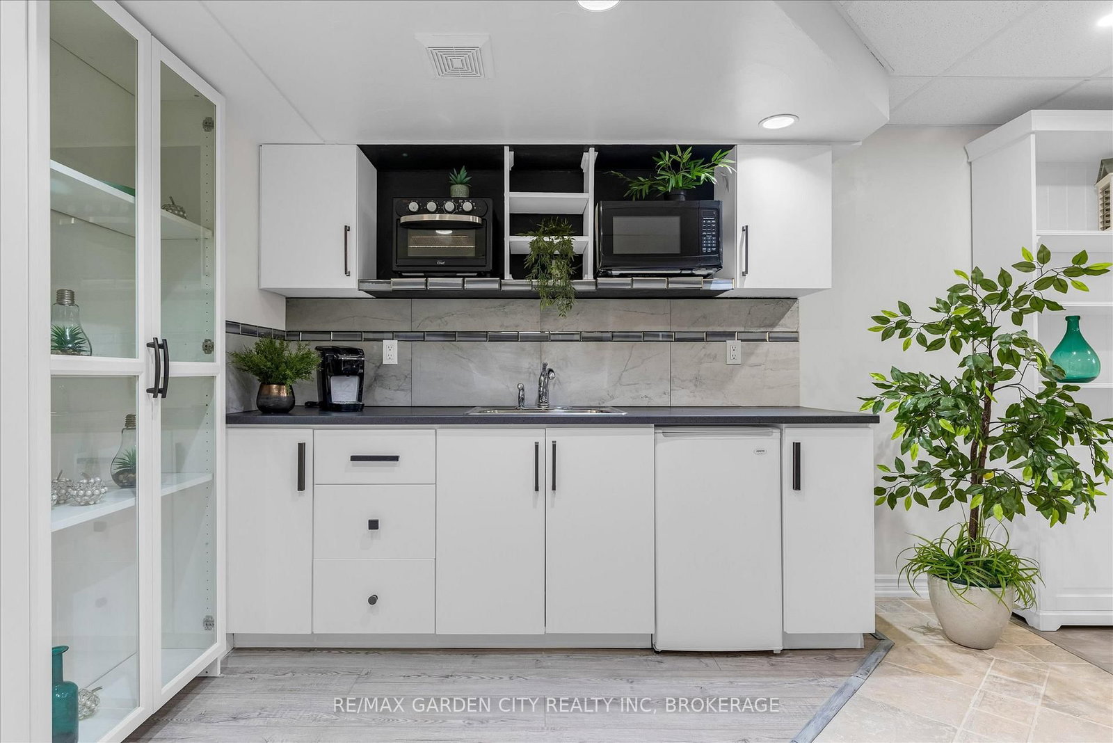 11 Jefferson Court W - Photo 25