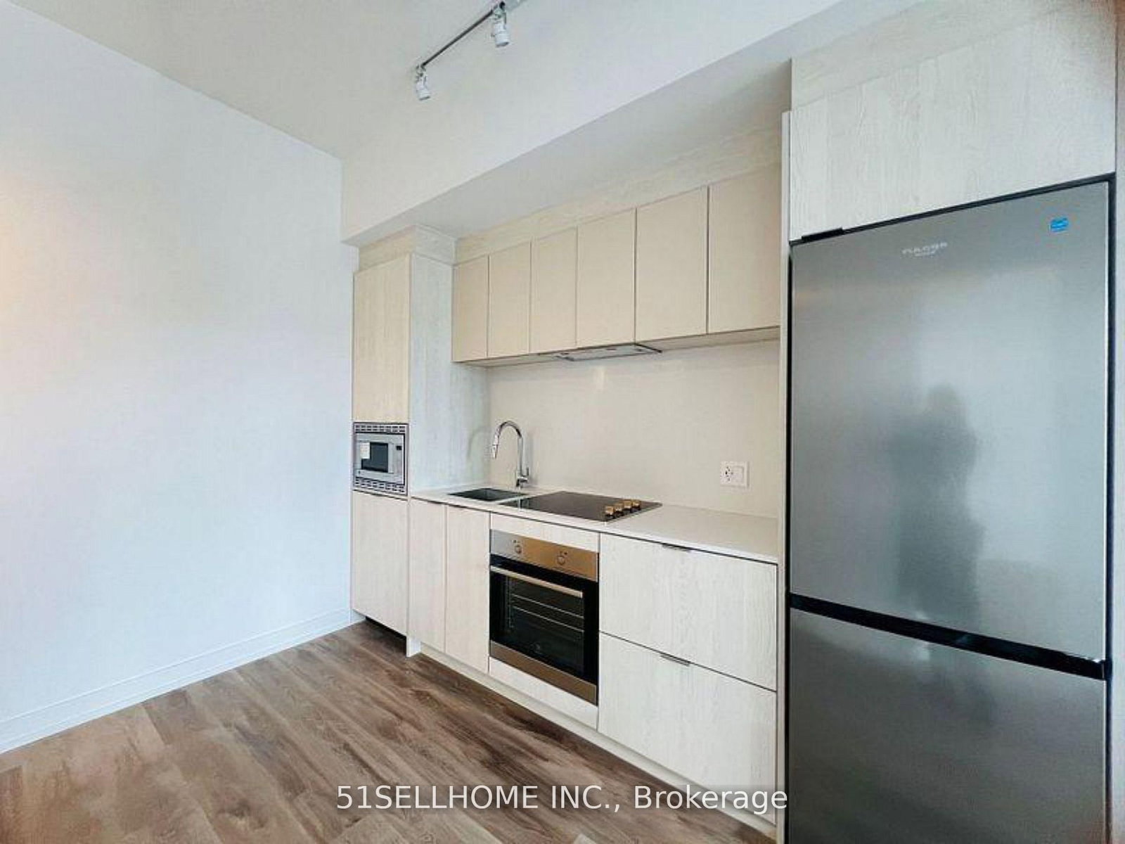 1 Jarvis Street S, Unit 1507 - Photo 3