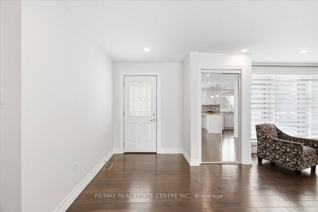 431 Second Road E