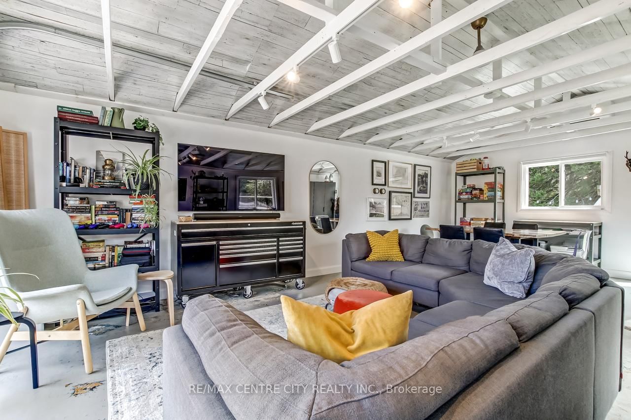 Listing Image 20