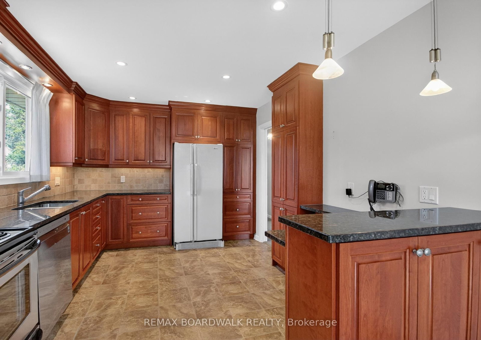 103 Christopher Hamilton Street - Photo 3