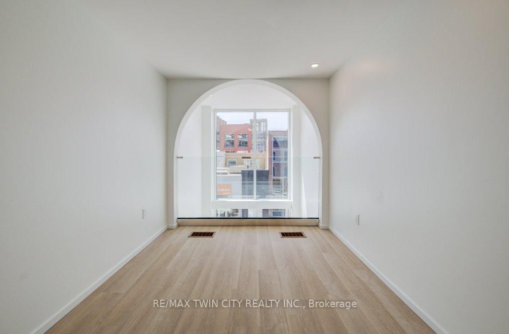 26 King Street E - Photo 11