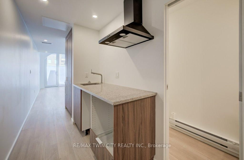 26 King Street E - Photo 18