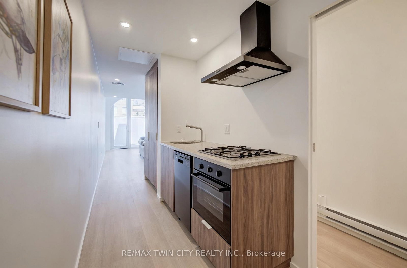 26 King Street E - Photo 19