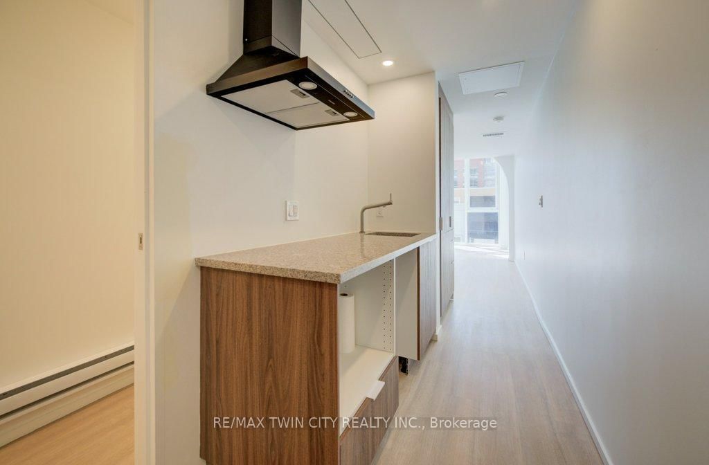 26 King Street E - Photo 3
