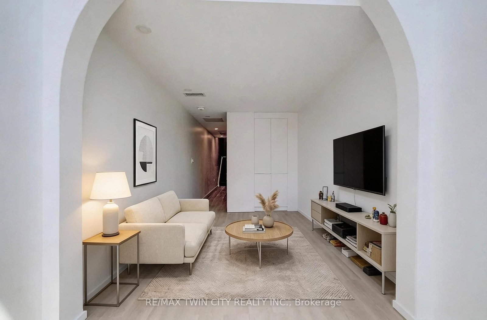 26 King Street E - Photo 8