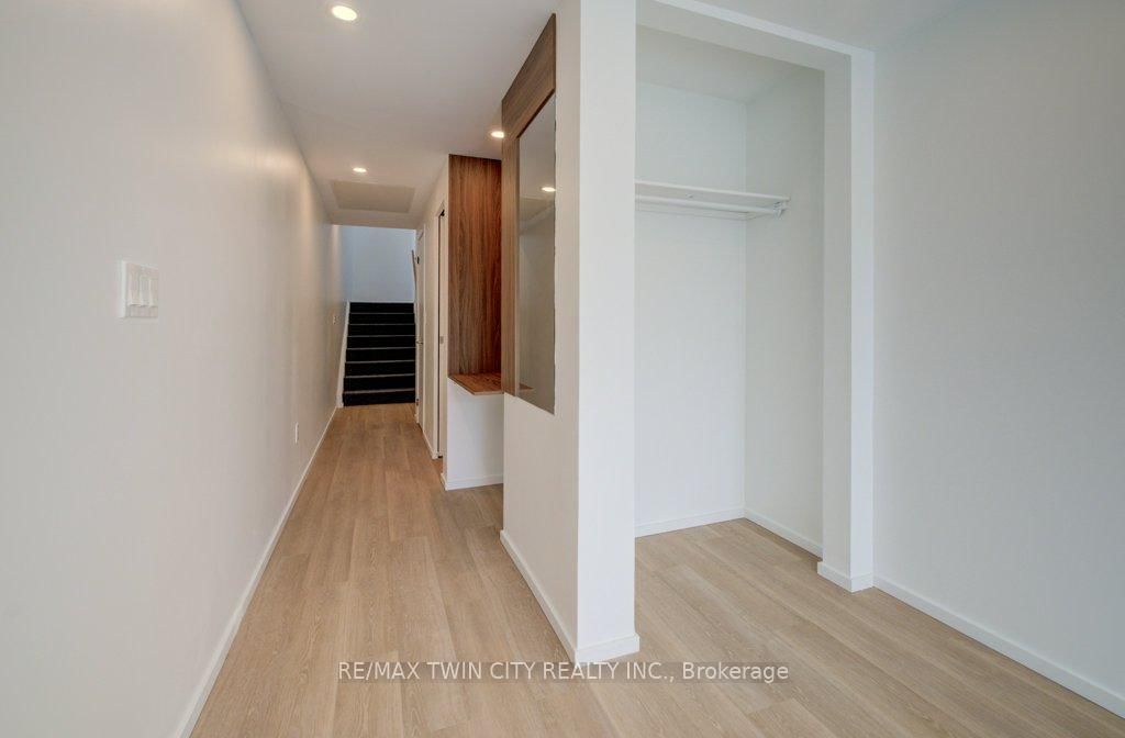 26 King Street E - Photo 9
