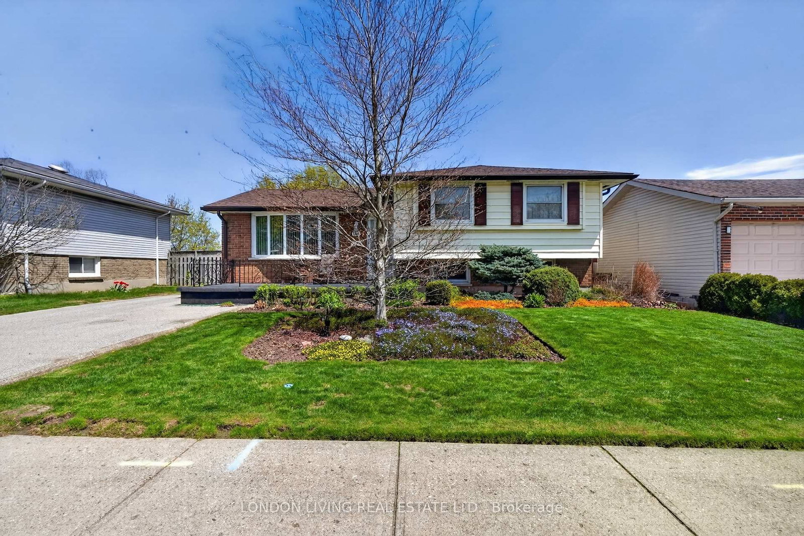 Detached House for sale at 965 Osgoode Drive, London South, Ontario, N6E 1C9 - South Y - MLS: X13053338