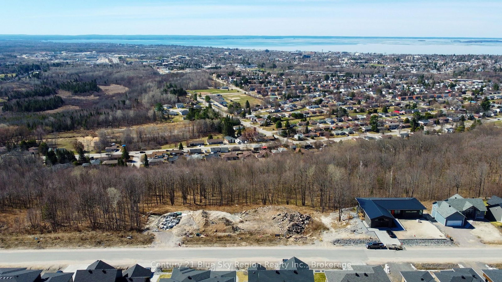 38 Kenreta Drive • North Bay, ON photo 17