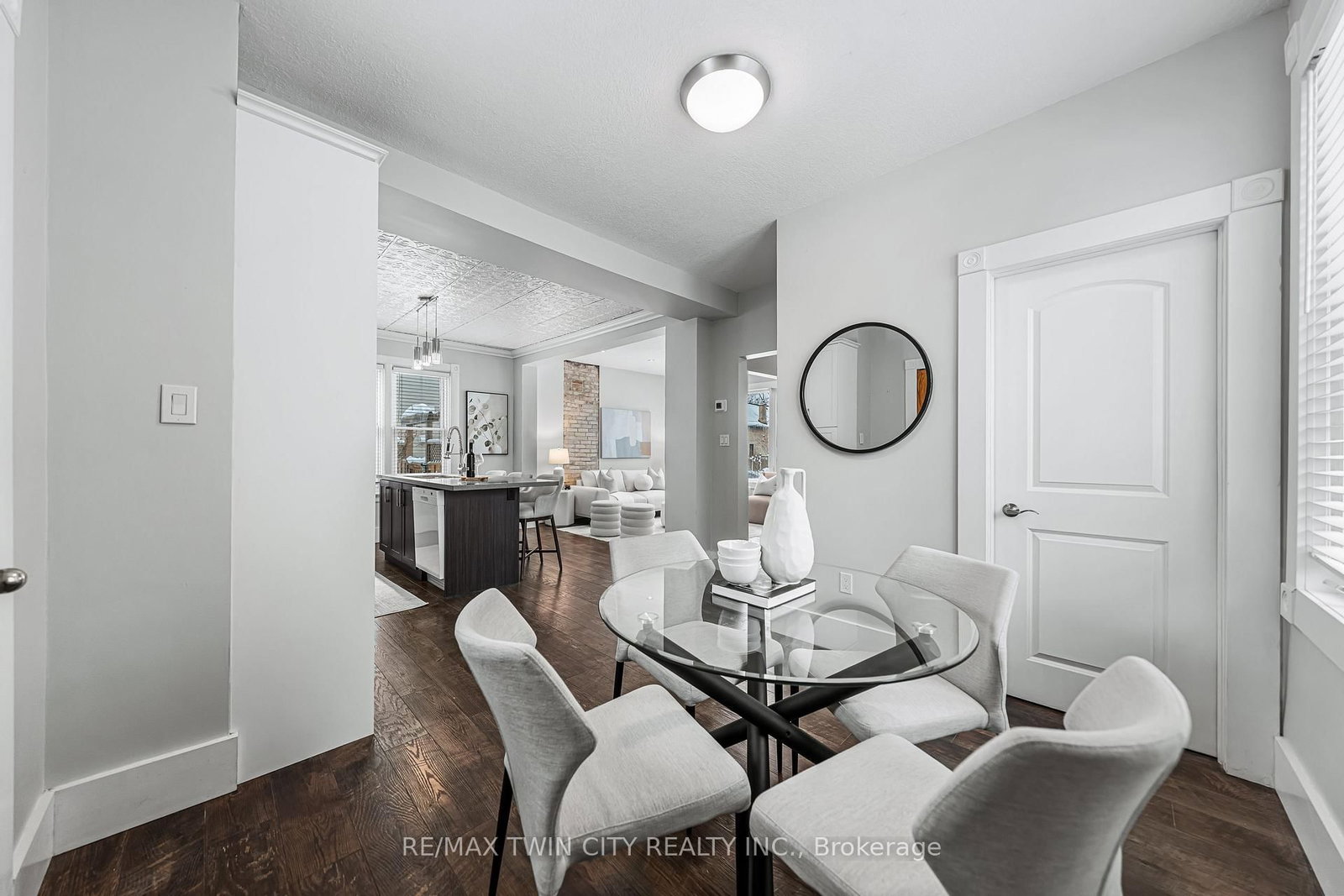 11 Heins Avenue - Photo 21