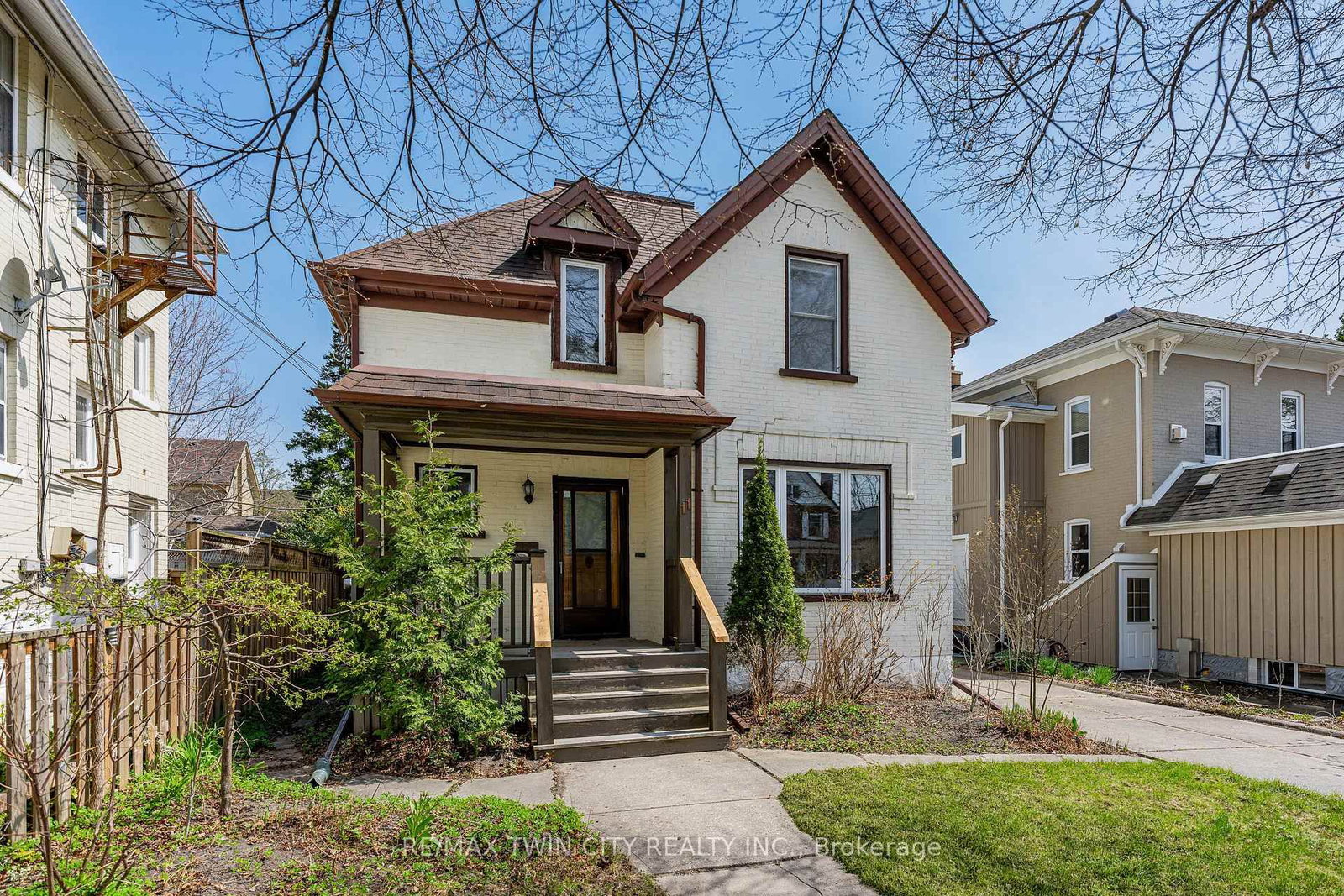 11 Heins Avenue - Photo 4