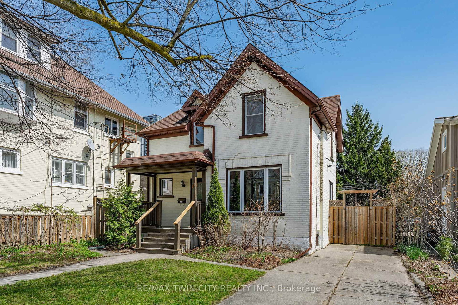 11 Heins Avenue - Photo 6