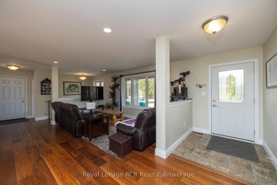 123 Douglas Street • Chatsworth, ON photo 5