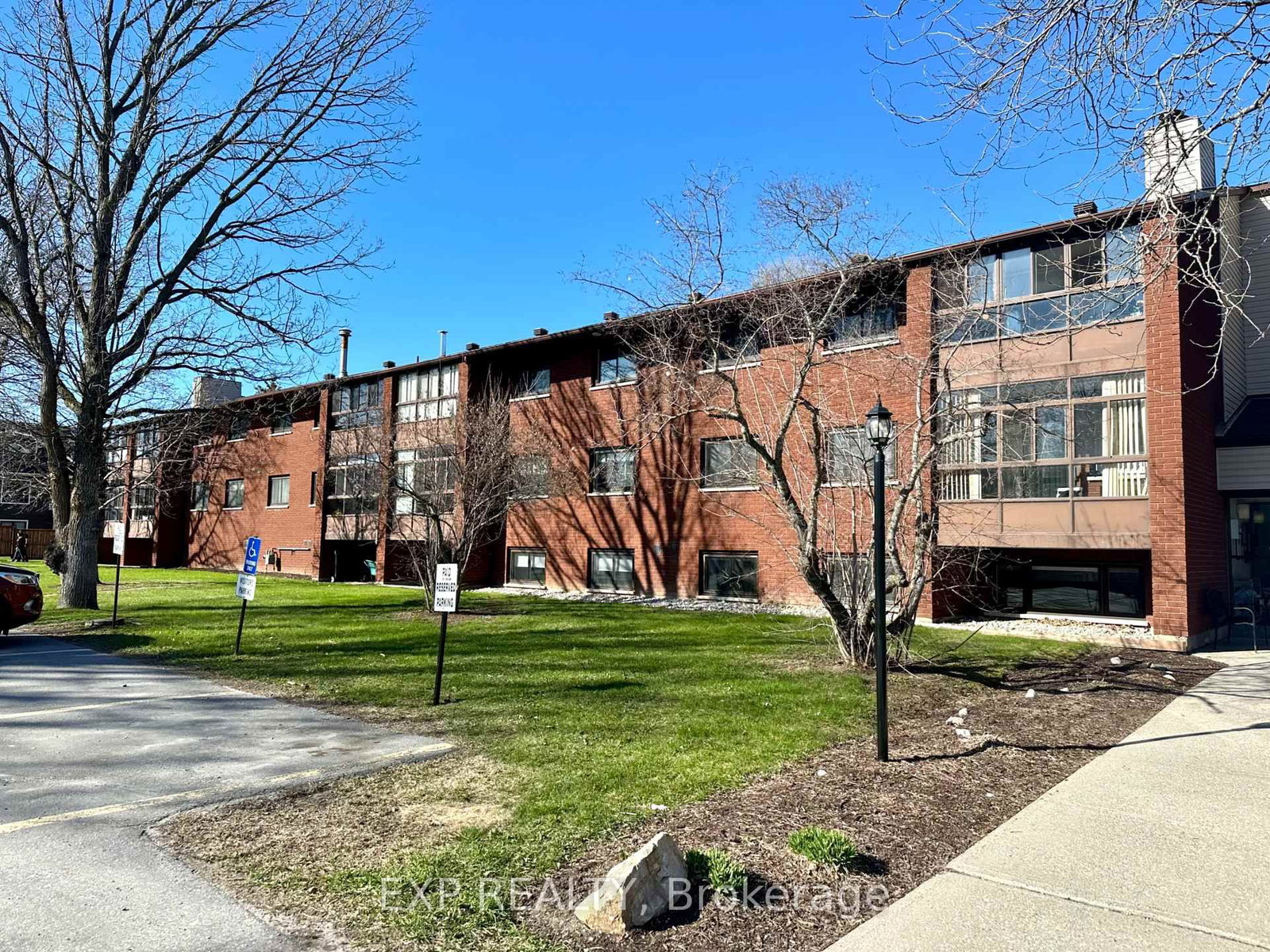15 Findlay Avenue • #208 • Carleton Place, ON photo 1