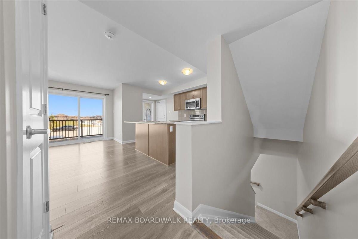 709 Amberwing Private, Unit B - Photo 13